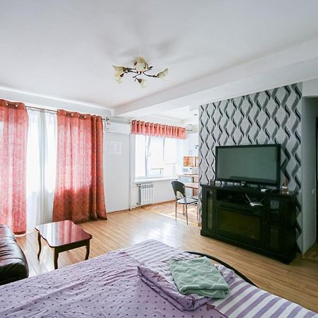 Апартаменты Возле Метро Кловская Kiev Ngoại thất bức ảnh